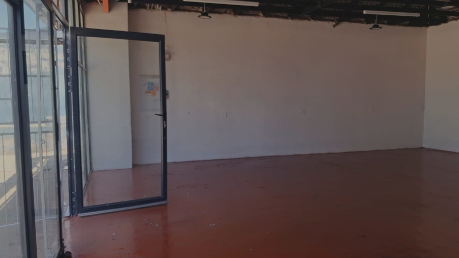 To Let commercial Property for Rent in Amalinda Eastern Cape